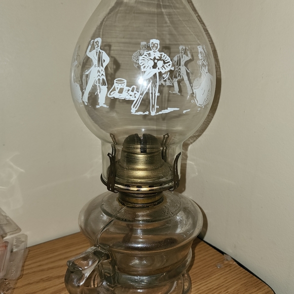 Vintage Oil Lamp - Picture 2 of 3